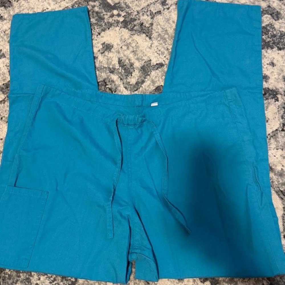 Teal scrub set including Jacket, short sleeve shirt and pants from scrub zone - Picture 5 of 8